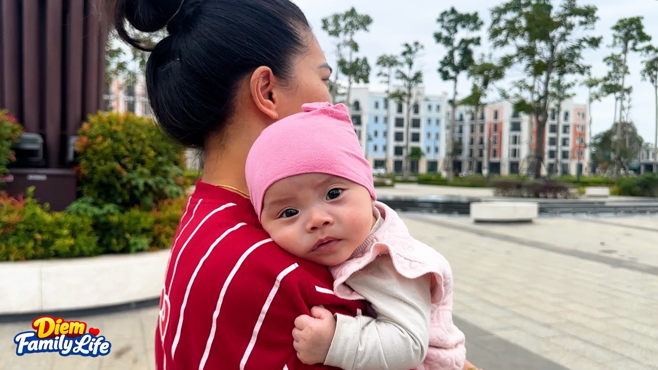 Baby Kim was curious about new things when Mom took her outside