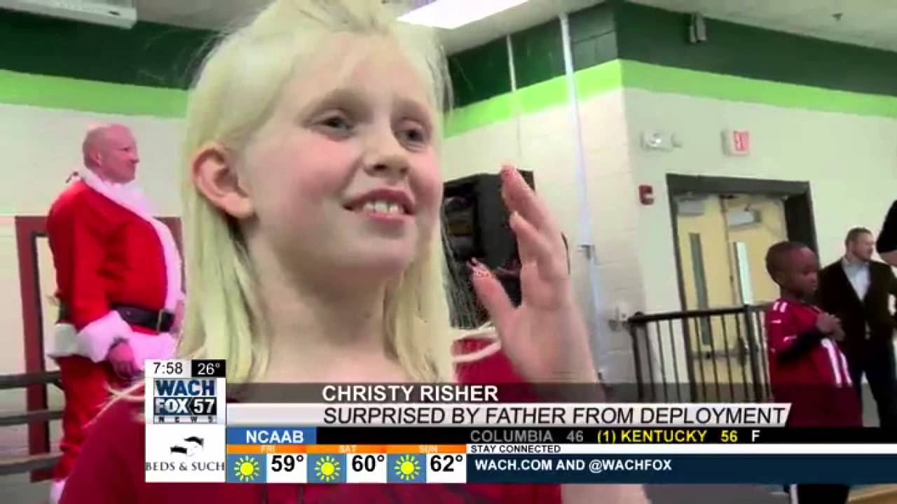 Military dad surprises daughters at school