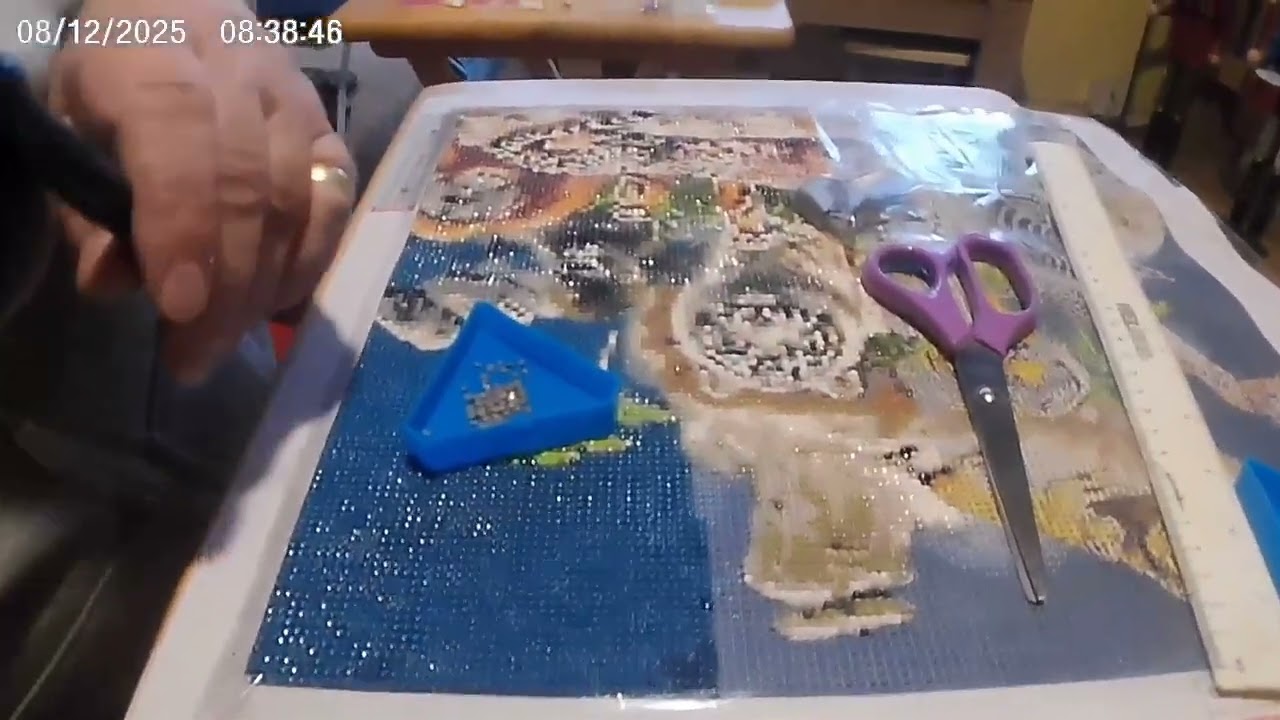 Diamond art painting Vacuum pen kit. This clip is for a friend who wants to know if any good.