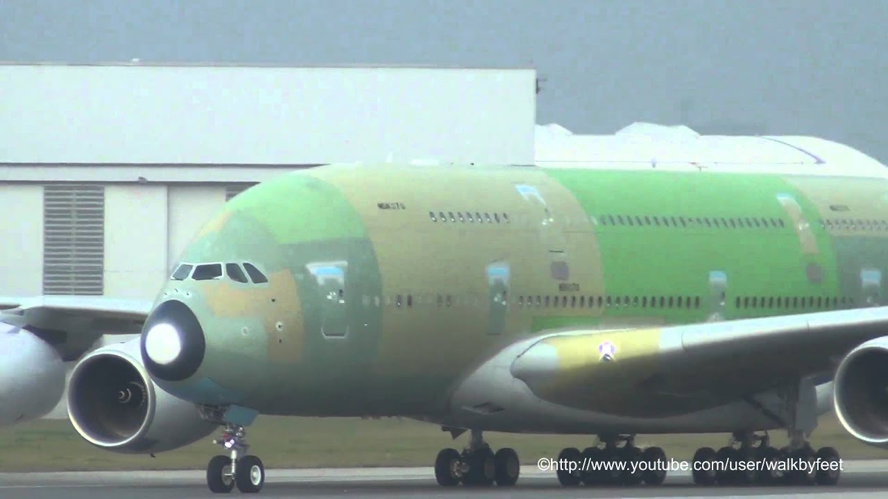 First Malaysia Airlines Airbus A380 crosswind landing in Hamburg Finkenwerder