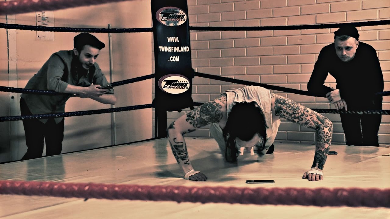 Erakossa - Tänään on matsi (Musiikkivideo / Rocky VIII Helsinki Training Montage)