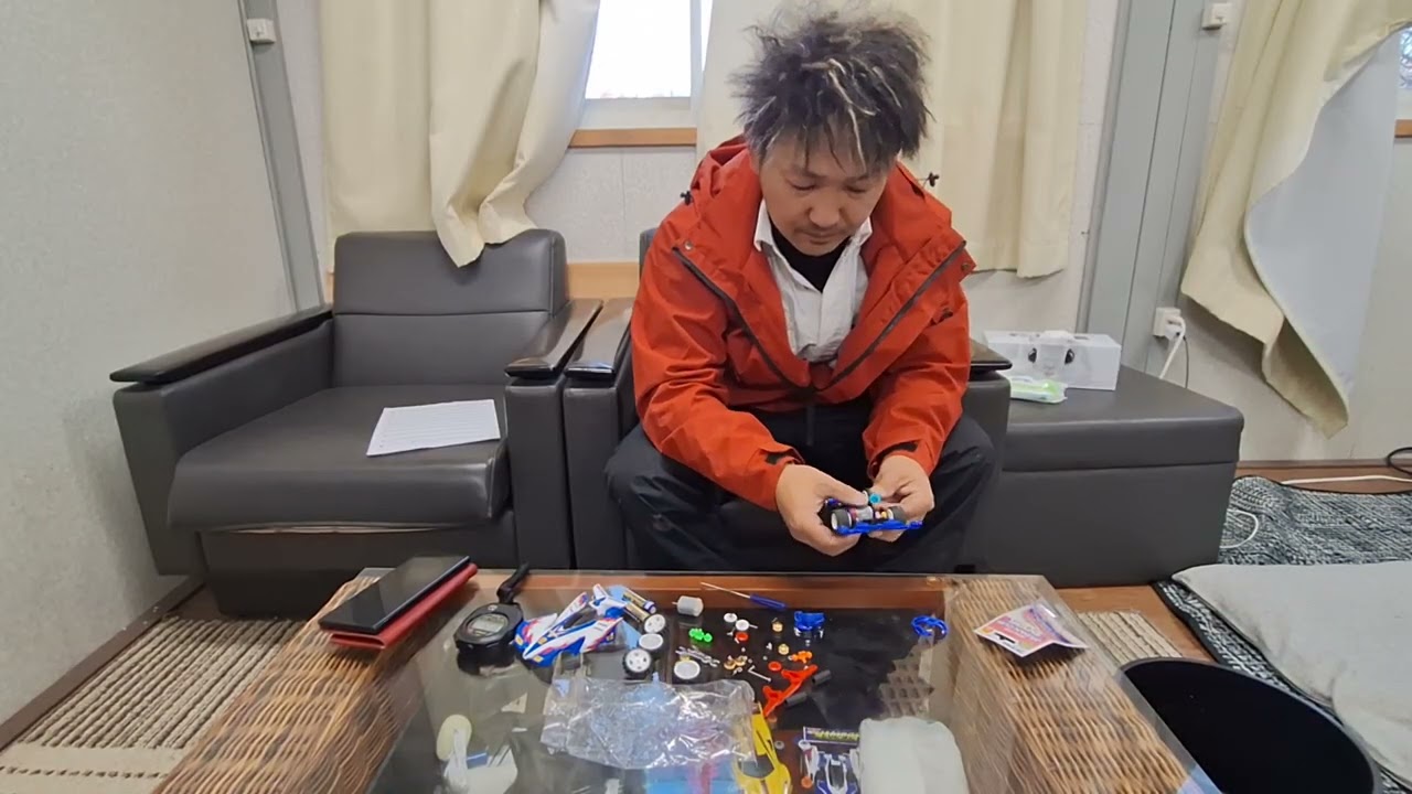 ヒカル社長ミニ四駆改造モーター取り替え‼️