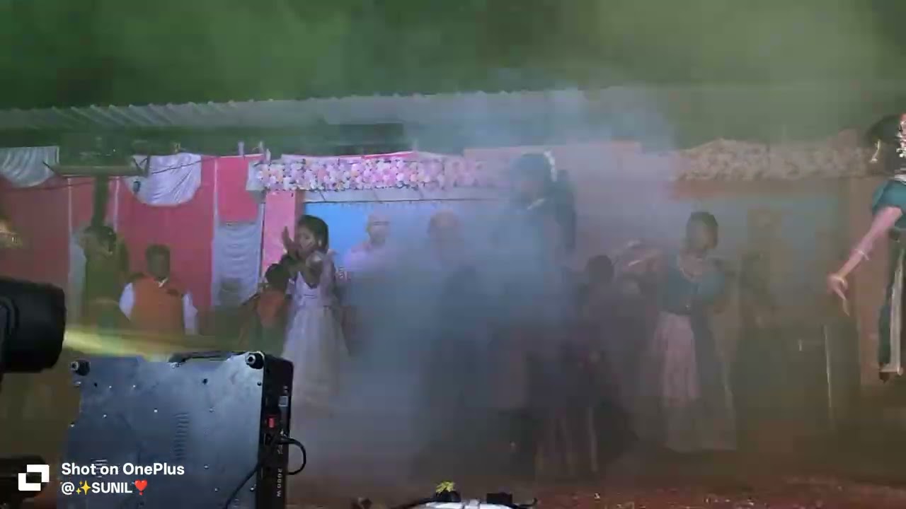 Chudi Jo khanake Haatome Hindi song Dance