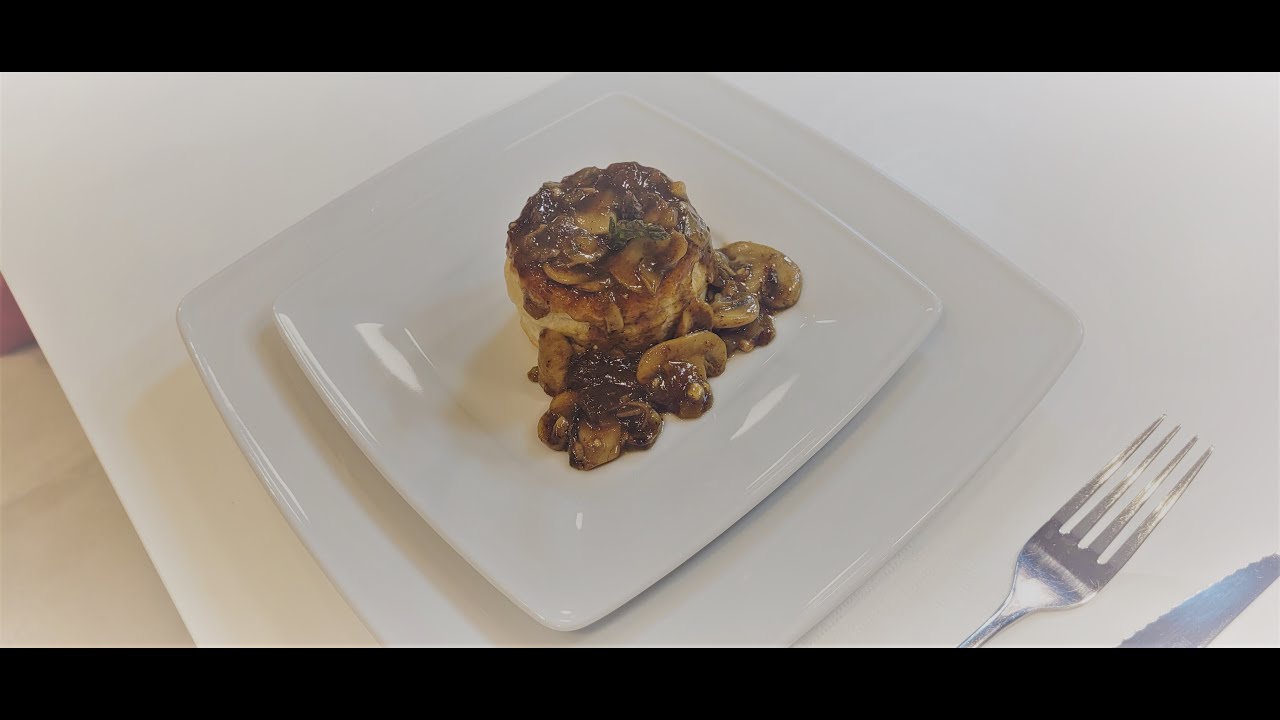 VOLOVAN CON SALSA DE CHAMPIÑONES Y TRUFA