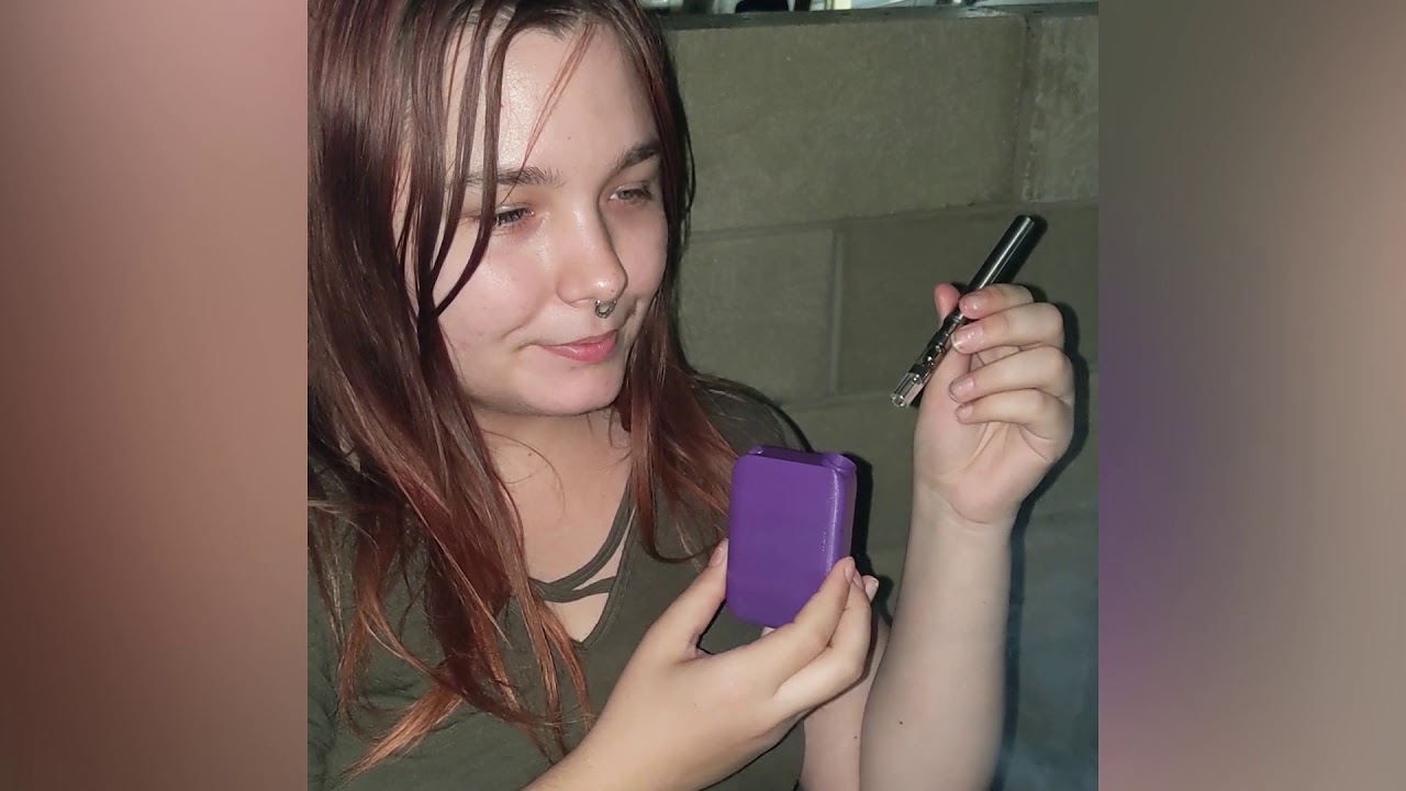 A Pocket-Sized Bong! 😮