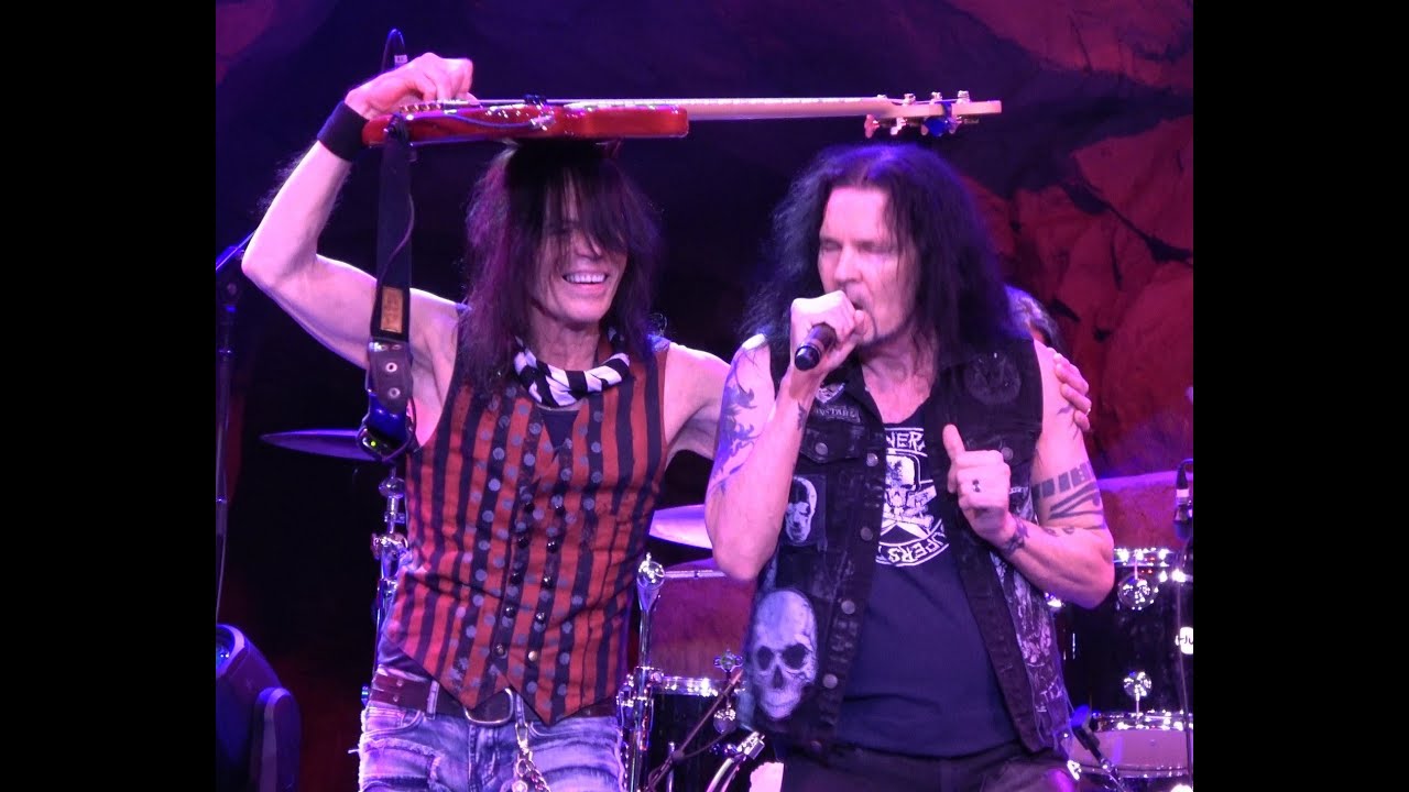 QUIET RIOT 