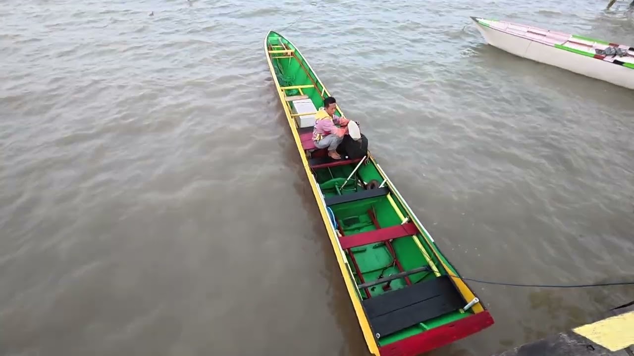 Menyelamatkan ikan yg tenggelam #fishing #mancing #video #hiburan #fyp 