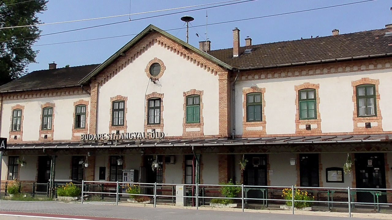 Budapest-Angyalf&ouml;ld vas&uacute;t&aacute;llom&aacute;s M&Aacute;V / Budapest-Angyalf&ouml;ld Railway Station M&Aacute;V