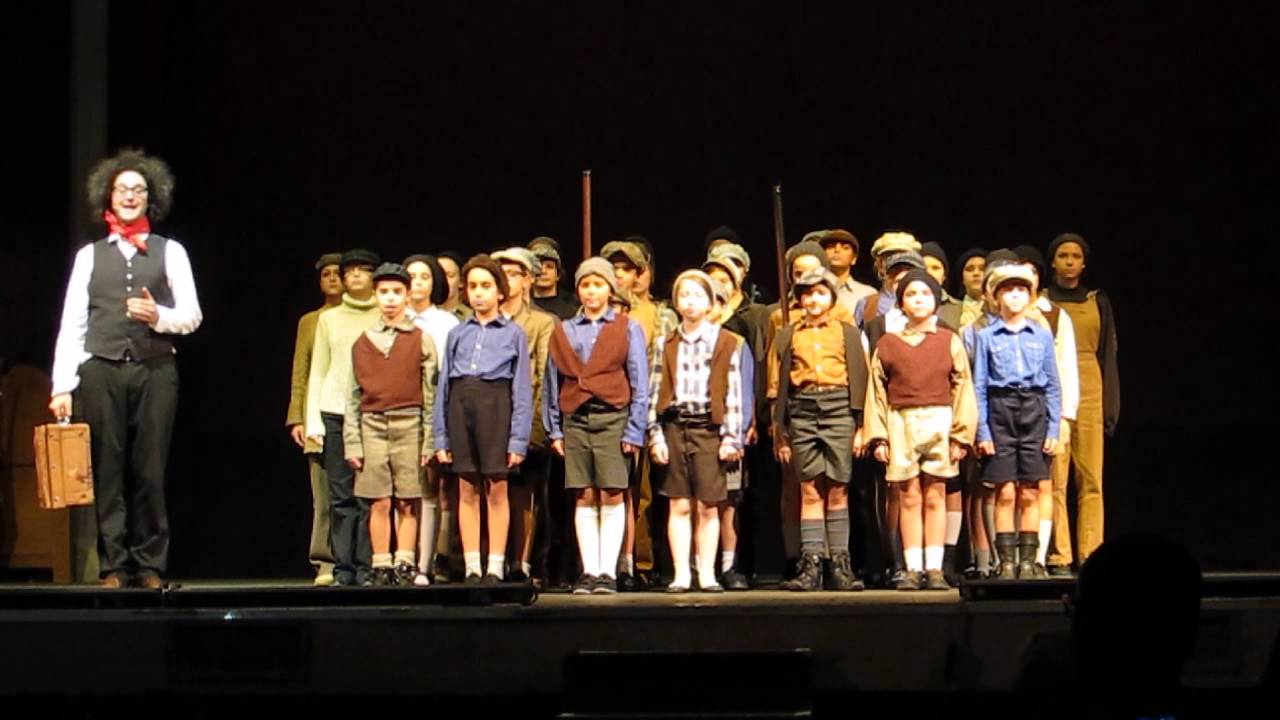 Noi siamo la classe operaia - Simone Cristicchi con il coro StarTsLab