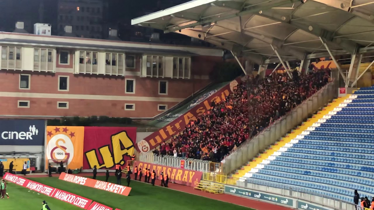YERİNE SEVEMEM GALATASARAY ultrAslan SHOW
