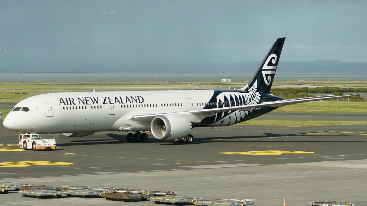 Air New Zealand Business Class Review - B787-9 Dreamliner (+ NEW Auckland International Lounge)