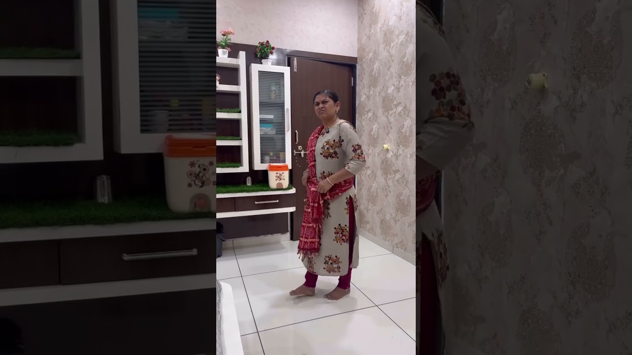 ભાવેશ 😅😜 #bhavlobhamarado #pakauparul  #couplecomedy #husbandwifecomedy #patipatnicomedy #comedy