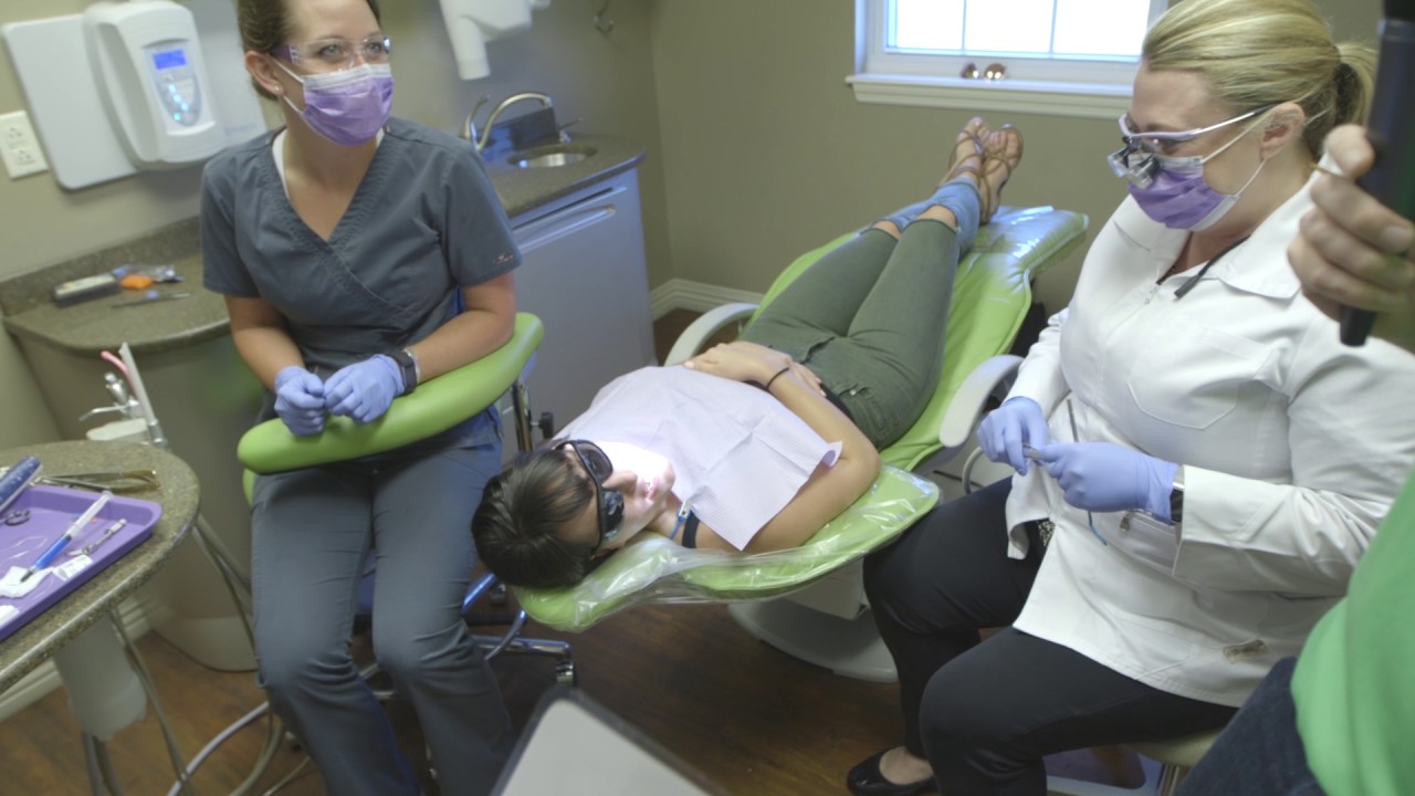 Random Acts Of Commerce - Foley Dental