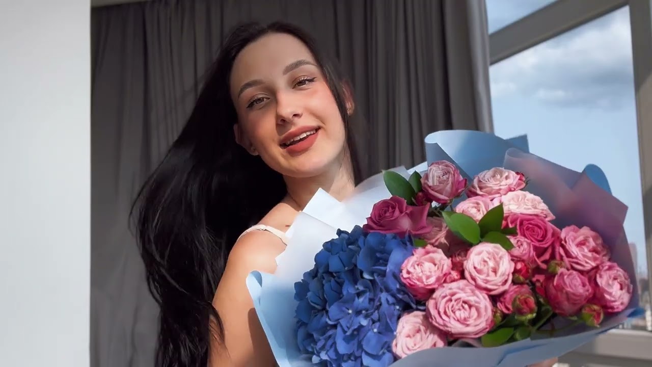 Подаруй радість – замовляй квіткову доставку FLOWERS.UA