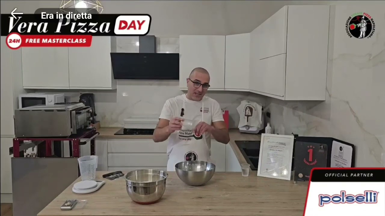 COME FARE UNA PIZZA NAPOLETANA VERACE:LA MASTERCLASS DEL PLURI CAMPIONE DEL MONDO STEFANO DI FILIPPO