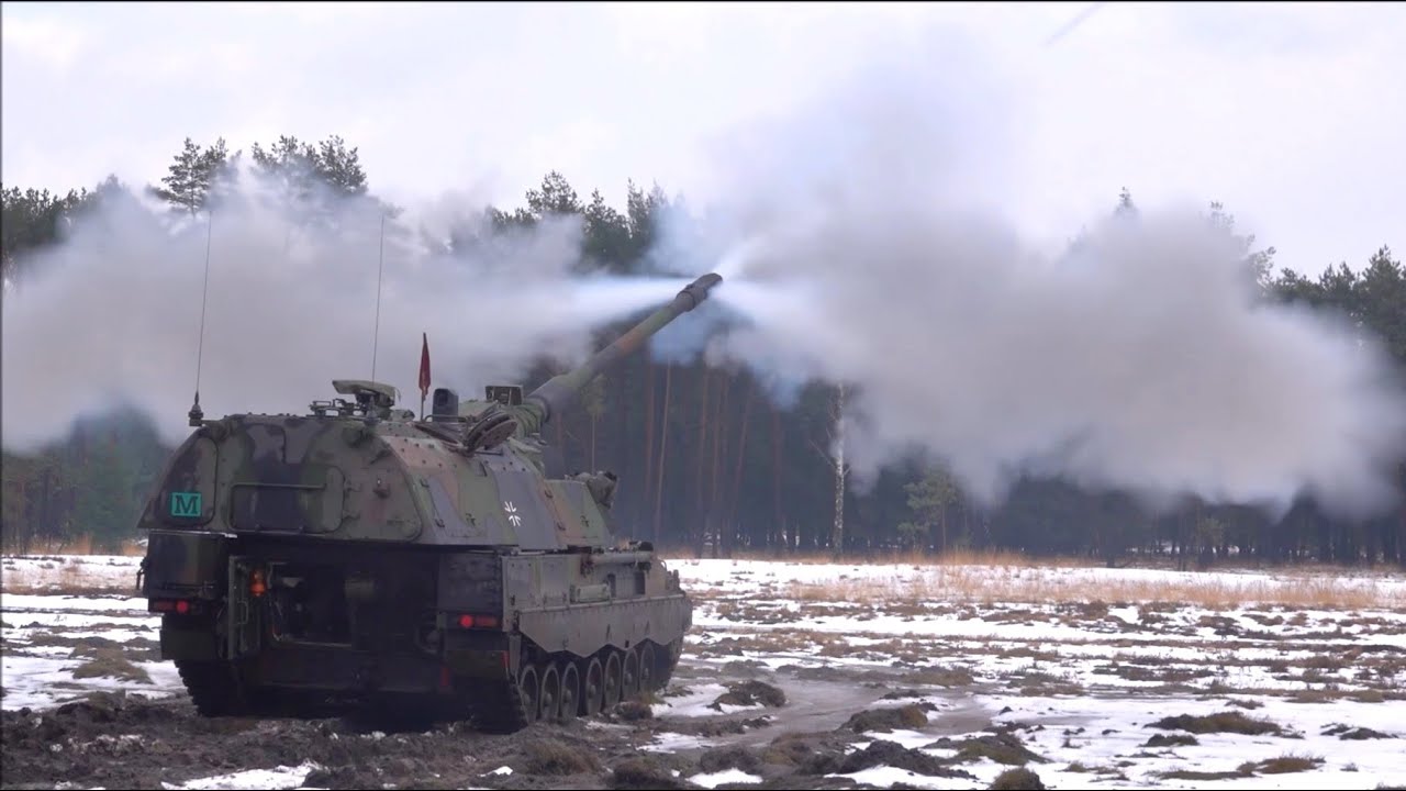 PzH 2000 vom ArtLehrBtl 325- scharfer Schuss TrÜbPl Munster