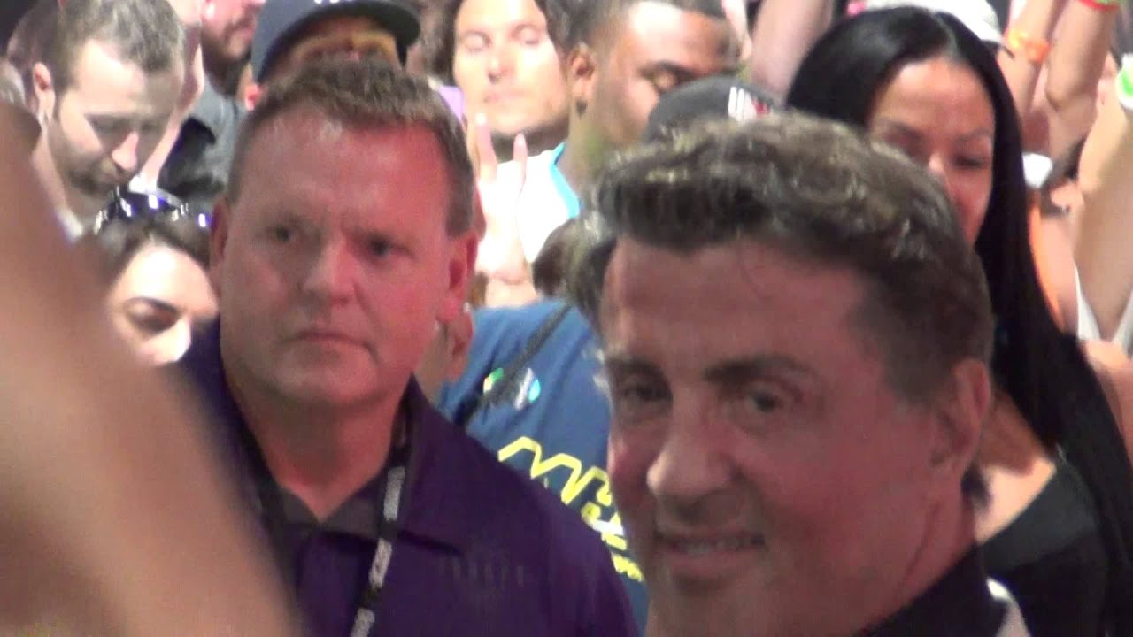ROCKY Sylvester Stallone in Las Vegas with VERY hot girls there LIVE My Olympia