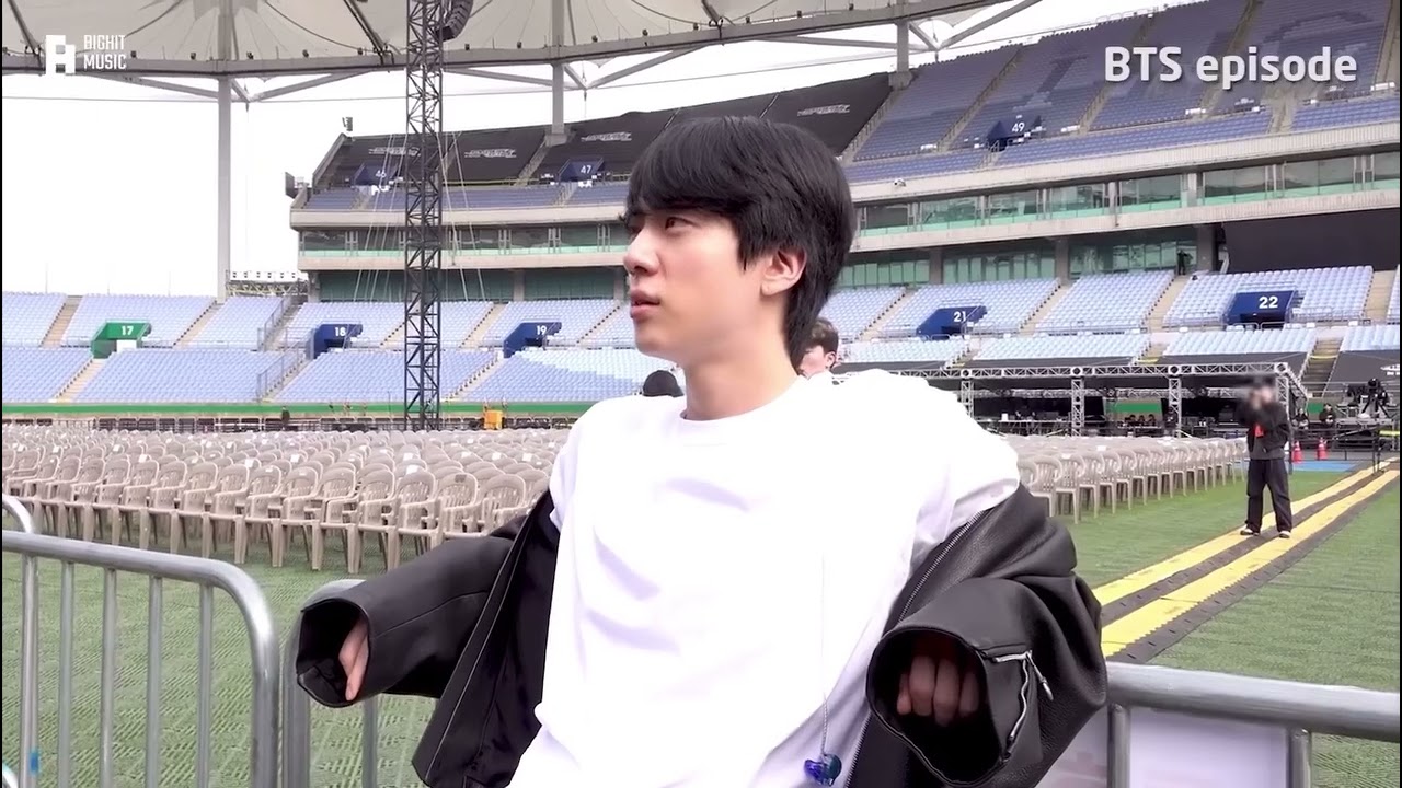 Jungkook standing nexto you | Jhope & Jin admiring JK | Proud Hyung's | runseokjin_eptourencore 