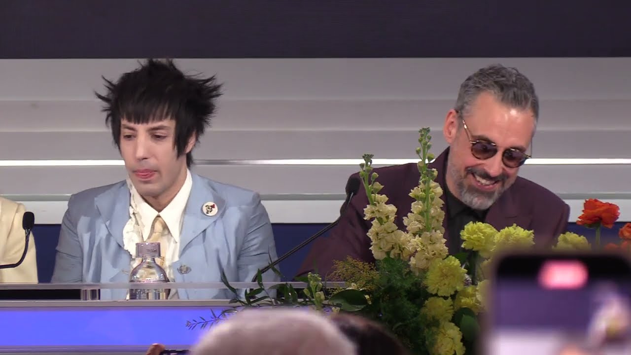 Sanremo 2025: conferenza stampa di Olly, Lucio Corsi e Brunori SAS