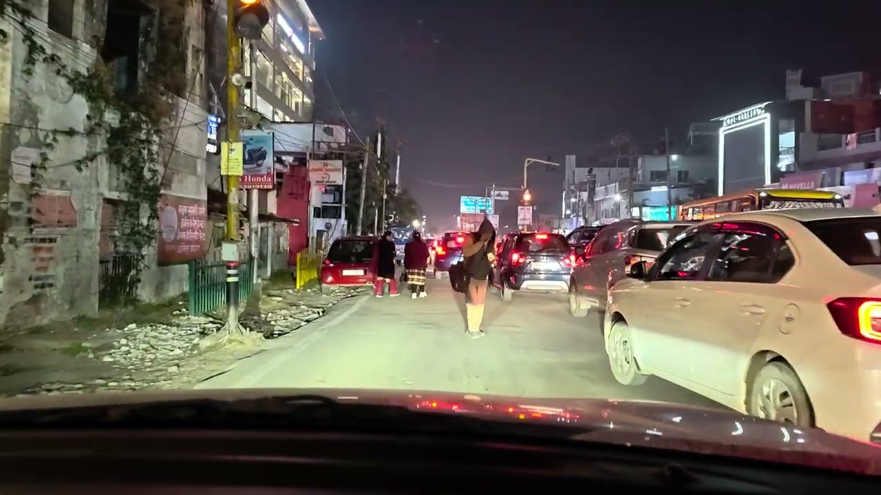 Busy streets of Dehradun. Recorded on Motorola Signature