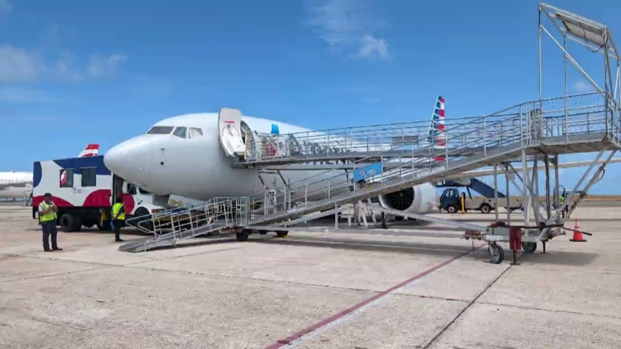 American Airlines (AAL2569) taking off from Barbados