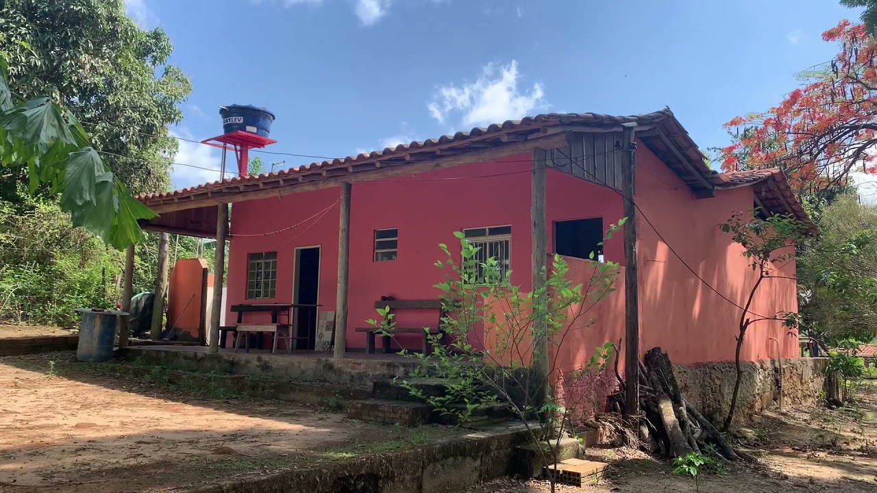 SÍTIO ACONCHEGANTE EM PEDRO LEOPOLDO