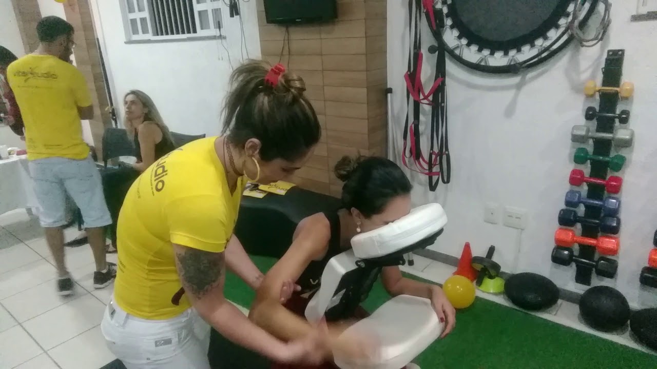Quick massage..15 min de relaxamento que valem 1hr 😱! Com Doutora Priscila. Pediatra.