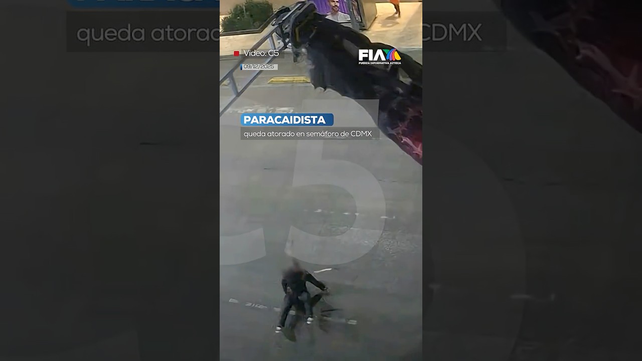 Paracaidista estadounidense qued&oacute; atorado en un sem&aacute;foro de avenida Balderas