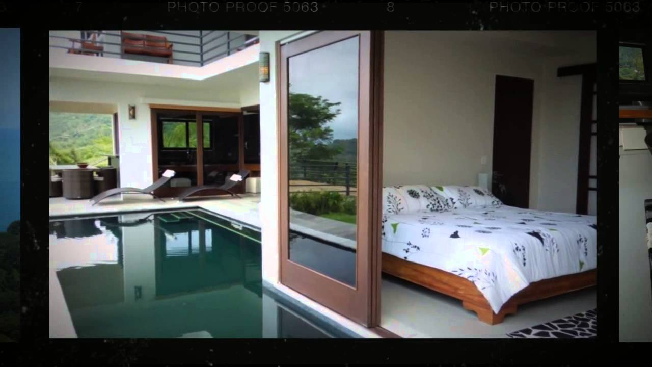 Escaleras, Domincial - 2 Modern Luxury Homes