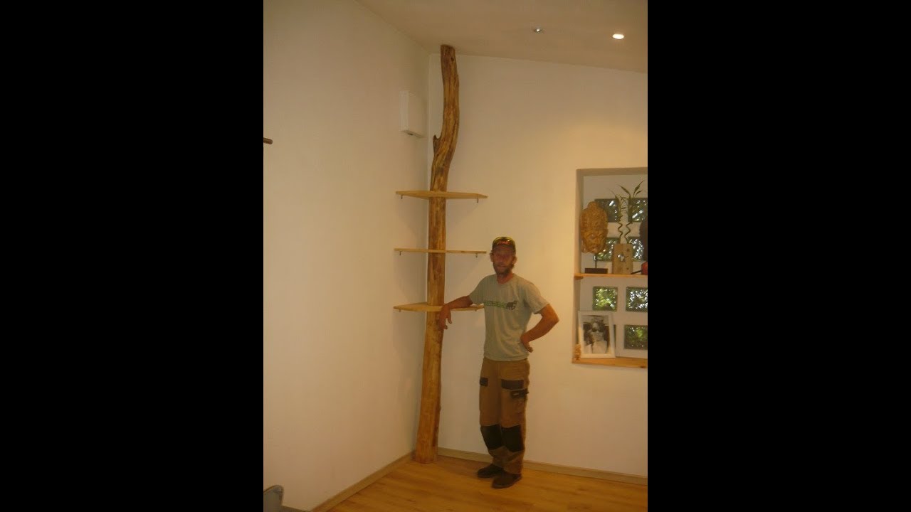 Réalisation d'une étagère d'angle avec un  tronc d'arbre