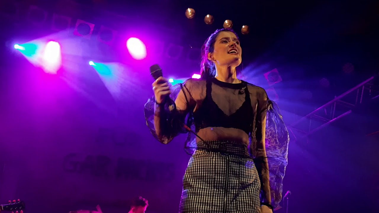 Madeline Juno - Grund genug  (Hamburg 29.10.19)