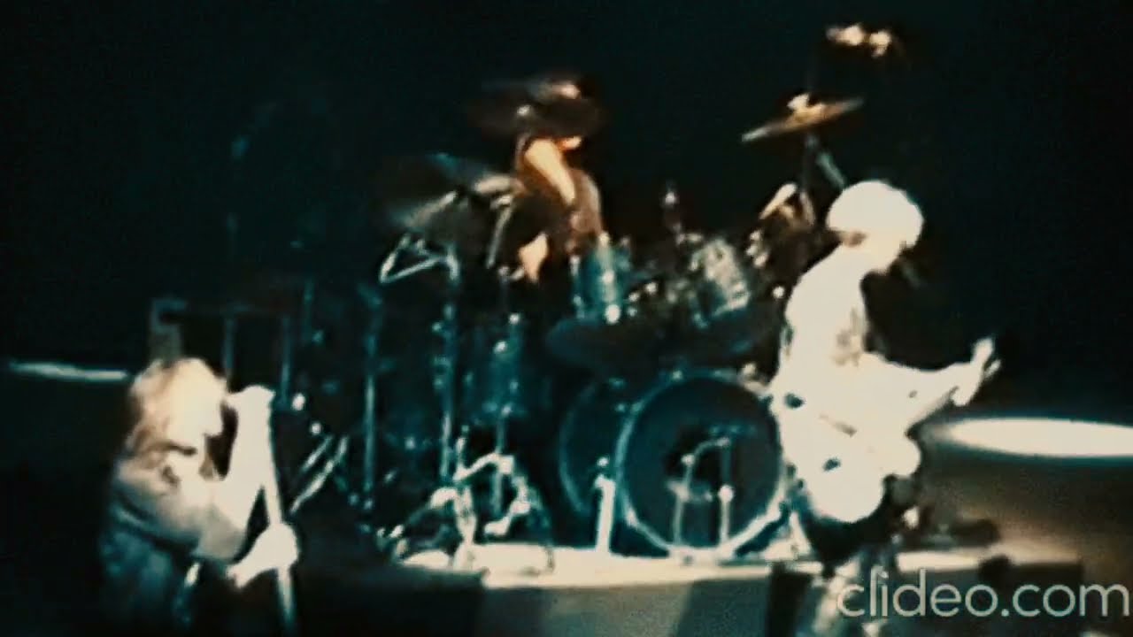 Depeche Mode - I Feel You Live In Cologne 22.07.1993 (Remastered Video)