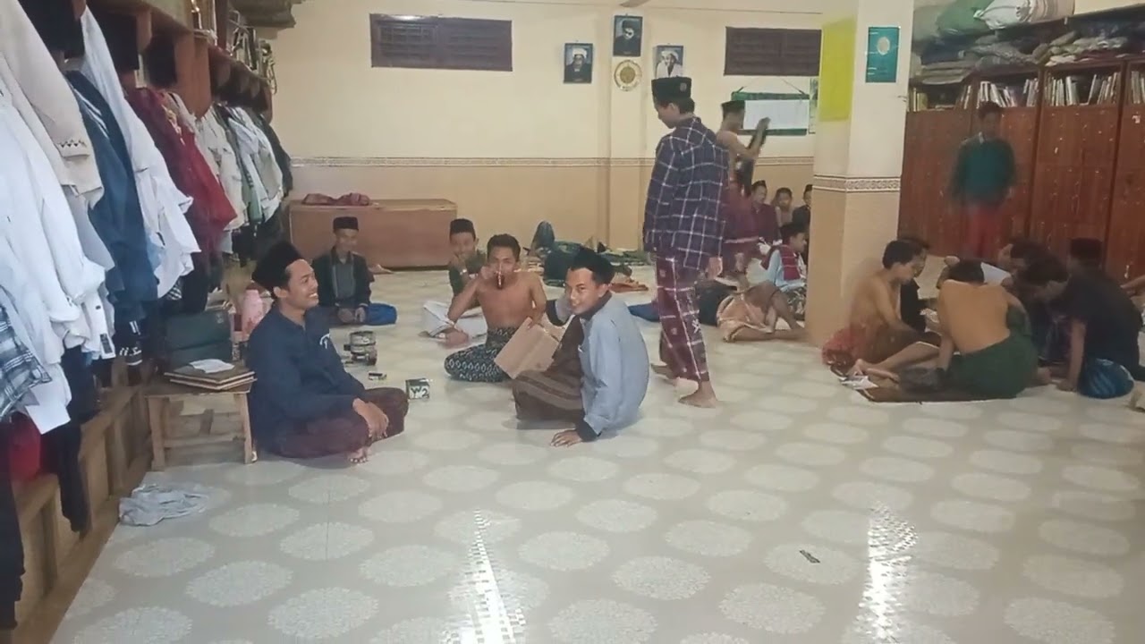 PP. Lirboyo dari sudut belakang