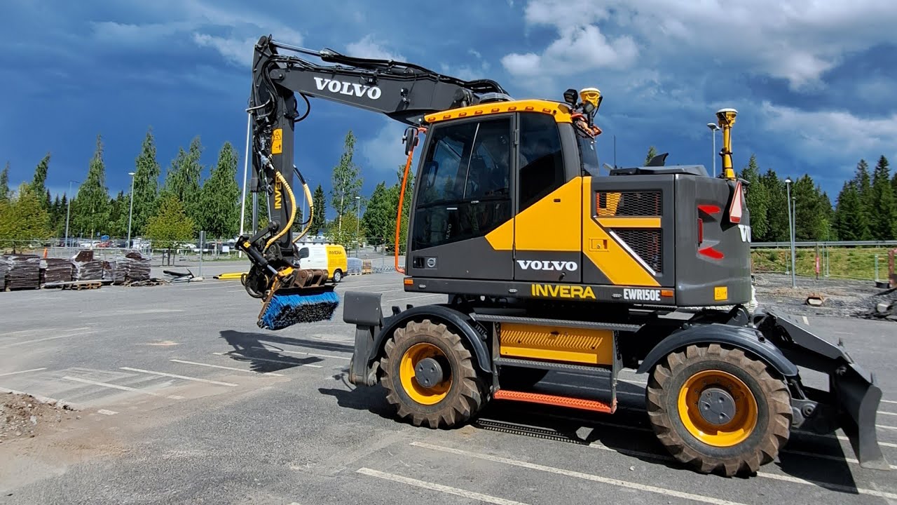 monenlaisia töitä. many different jobs. volvo ewr 150E + engcon + trimble