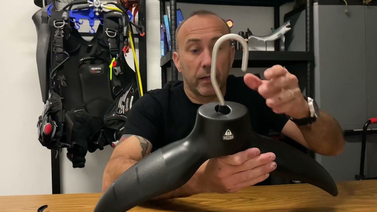 Dry Your Wet Suit/Dry suit The Easy Way With This Convenient Hanger!