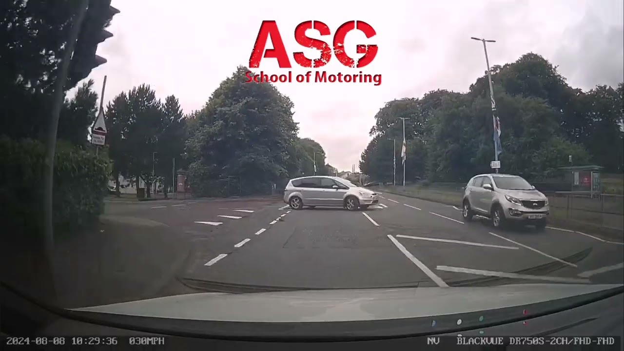 Close call, Seymour Hill Belfast/Lisburn. Near miss accident.