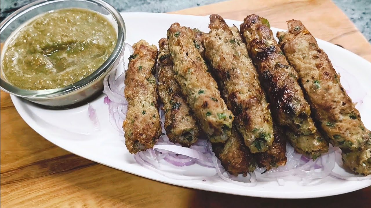 very easy Bade k gosht k seekh kabab recipe #nazhometastycooking #trending #shortsfeed #viralvideo 