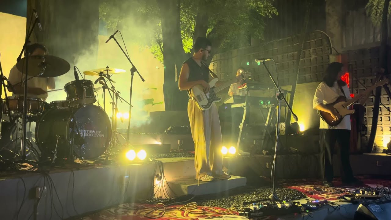 Und Bodevan - Whyyouneedspaceifyoudon&rsquo;t? (Live at Berkala Coffee, Jakarta 6/7/2025)