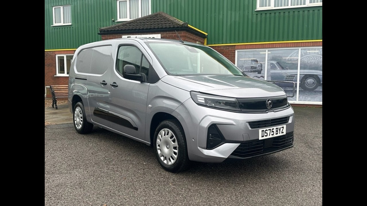 2025 (75) Vauxhall Combo 1.5 Turbo XL Pro. Delivery mileage HUGE SAVING! For sale Louth Lincolnshire