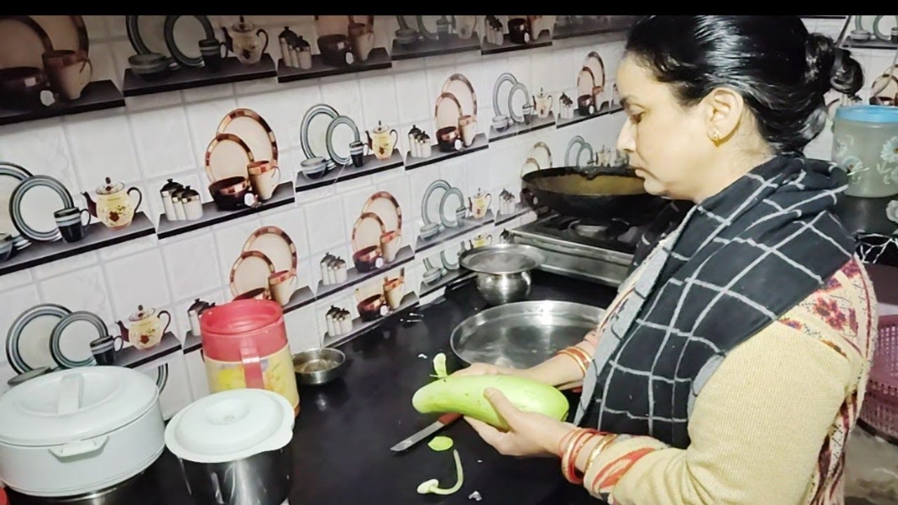 हल्की सी गर्मी शुरू होते ही दिन भर के काम छोटे और दिन बड़े लगने लगे है 