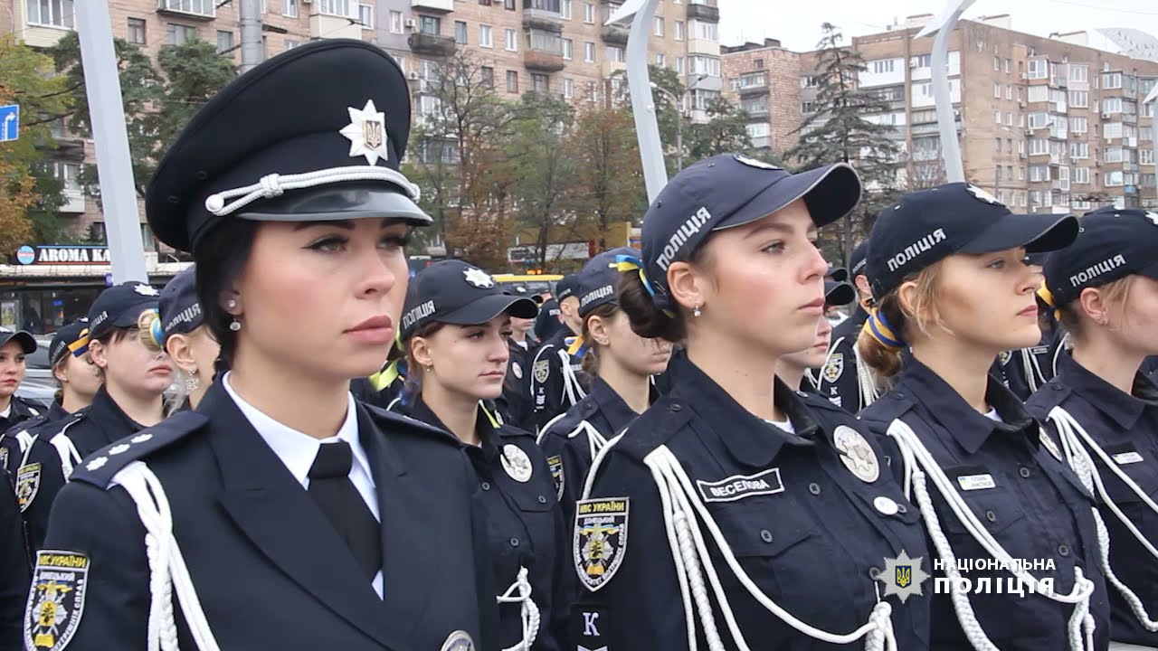 375 першокурсників Донецького державного університету внутрішніх справ склали присягу