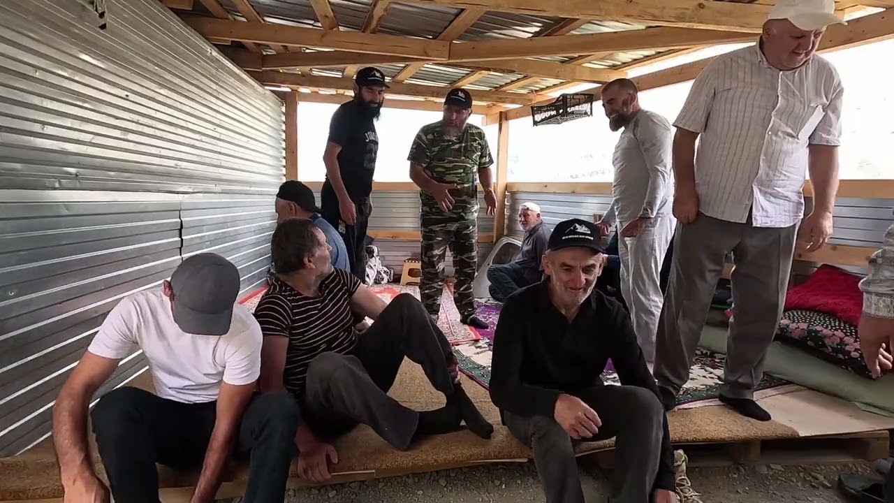 Бузнасан Нух. Дошли до Хъварщи кlкlал. Проектировщики приехали проложить маршрут.  Дорога предков.