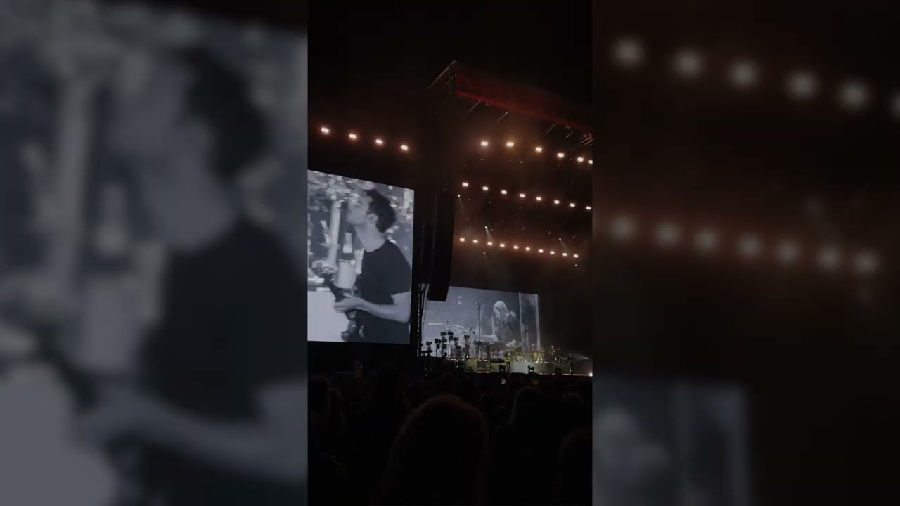 The 1975 - Looking For Somebody (To Love) [Live @ ACL Music Fest] 10/14/2023