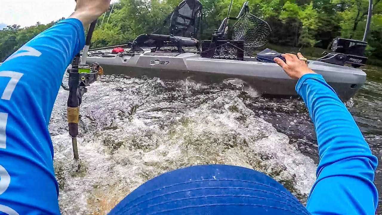 Kayak Fishing Is A Struggle (Kayak FAILS)