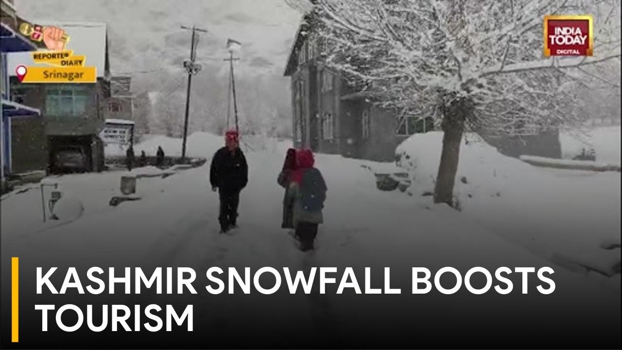 Kashmir Snowfall Clears Smog and Boosts Tourism Hopes Ahead of New Year | India Today News