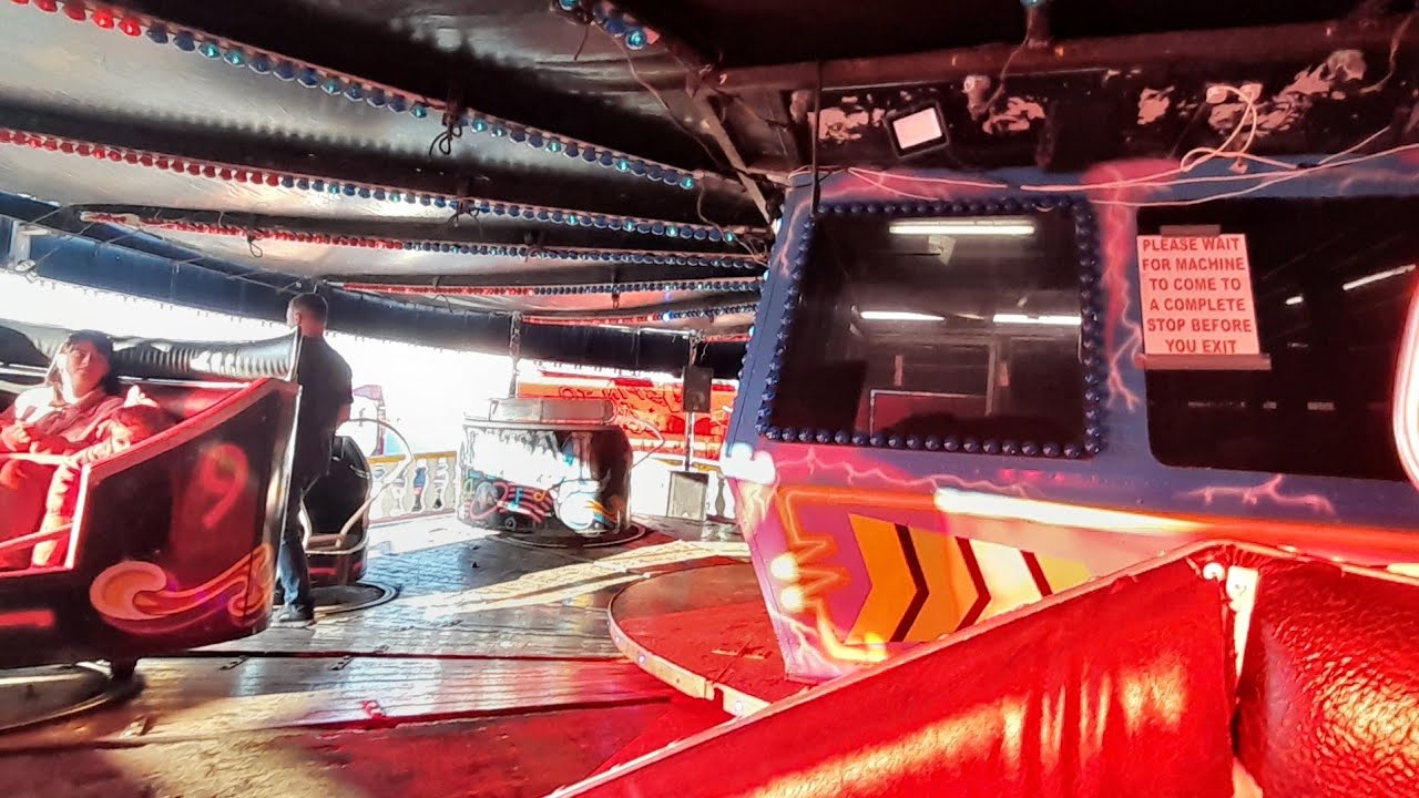Pipers waltzer funfair ride onride (Pipers funfair Crosshaven) 2026 Round 2 of the best waltzer!!