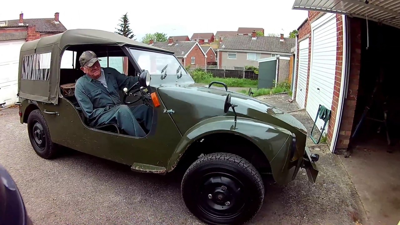 The unexpected child of a Citroen Dyane and a Jeep