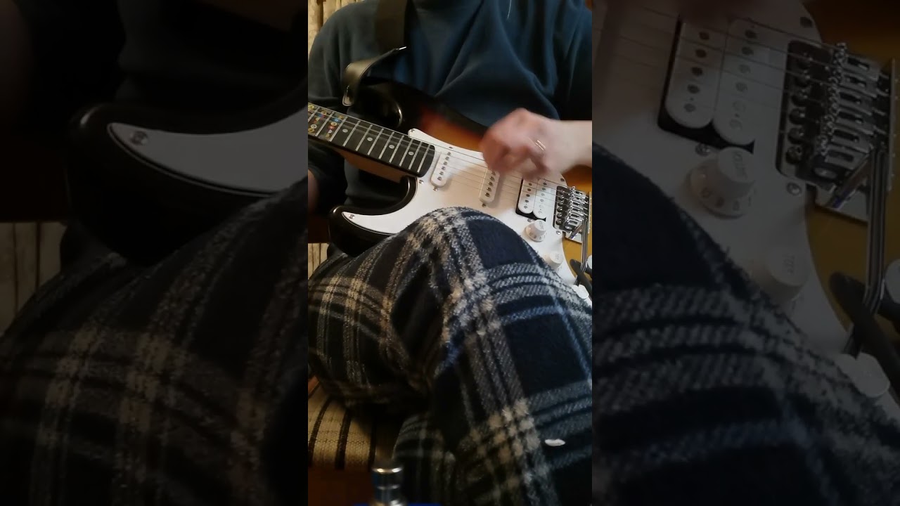 I'm doing two Improvisations💡 with my Donna electric guitar 🎸on a Sunday evening #improvisation 