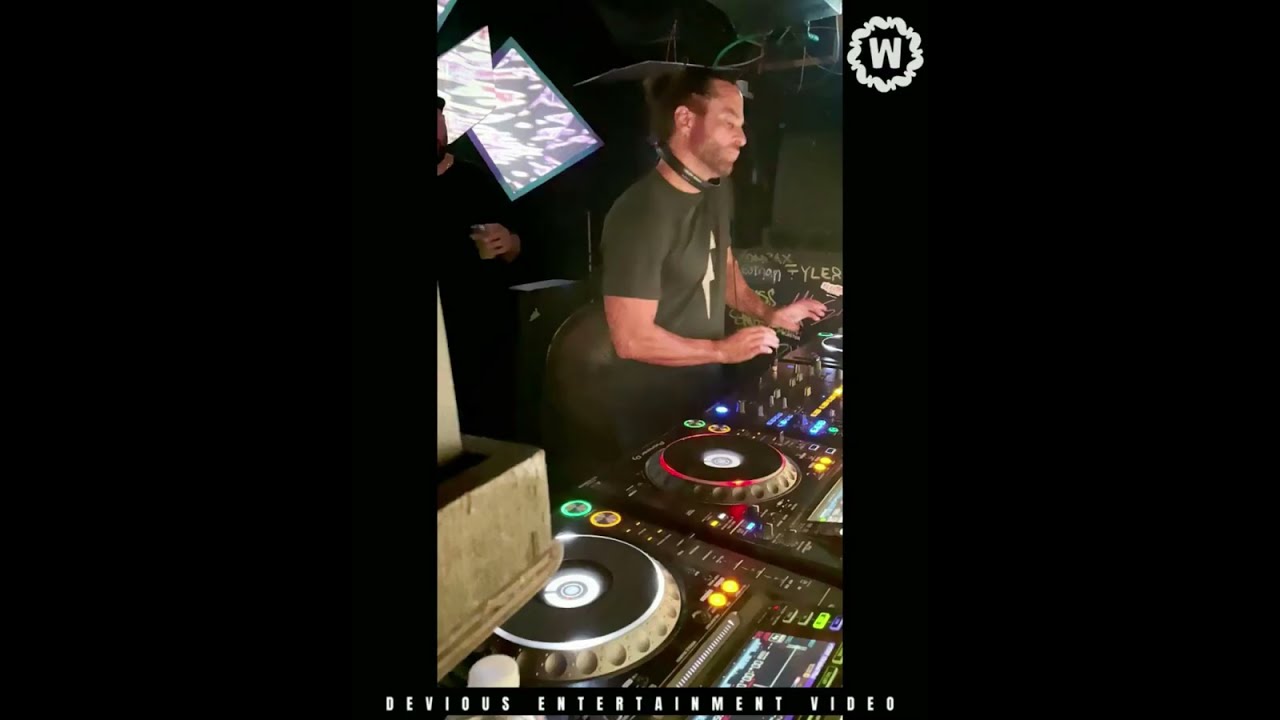 Anthony Attalla at @wiggleroomtoronto #housemusic #technomusic #torontonightlife #techhouse