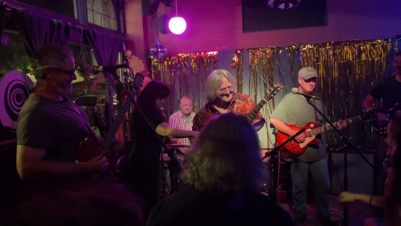 Thinking Fellers Union Local 282 - Live at Turn!Turn!Turn! 8/11/24 (first 25 minutes not in stream)